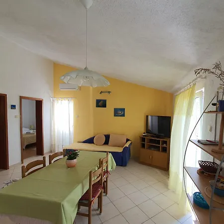 Apartment Nina *