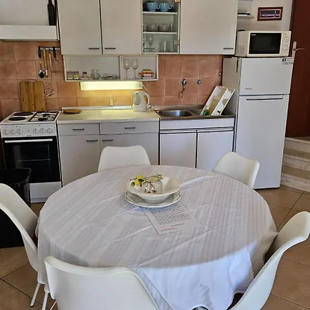 Apartment Nina
