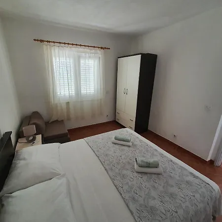 Nina Apartment Seget Vranjica