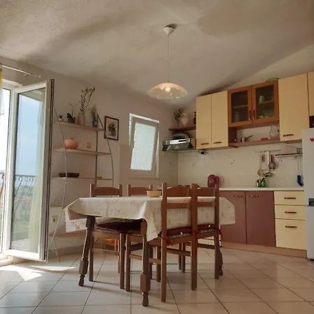 Nina Apartment Seget Vranjica